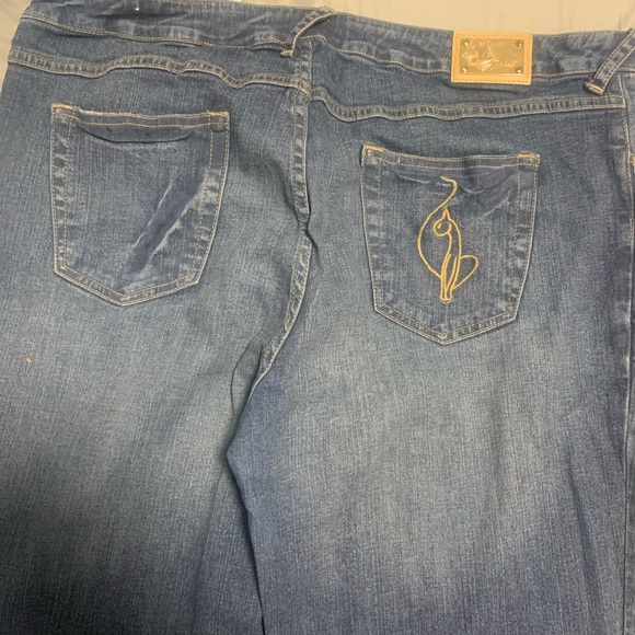 Lady’s pants - Picture 2 of 2